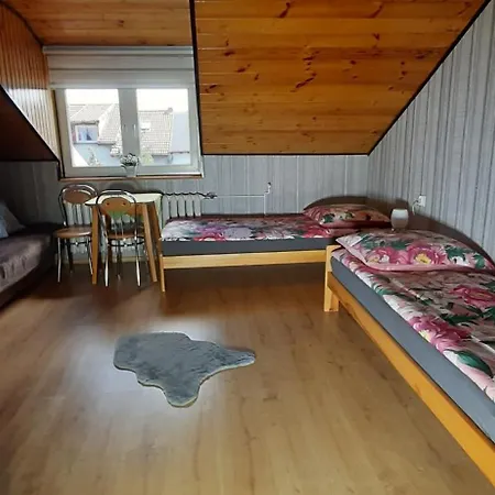 Henryk Homestay Leba