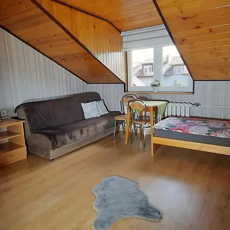 Henryk Homestay Leba